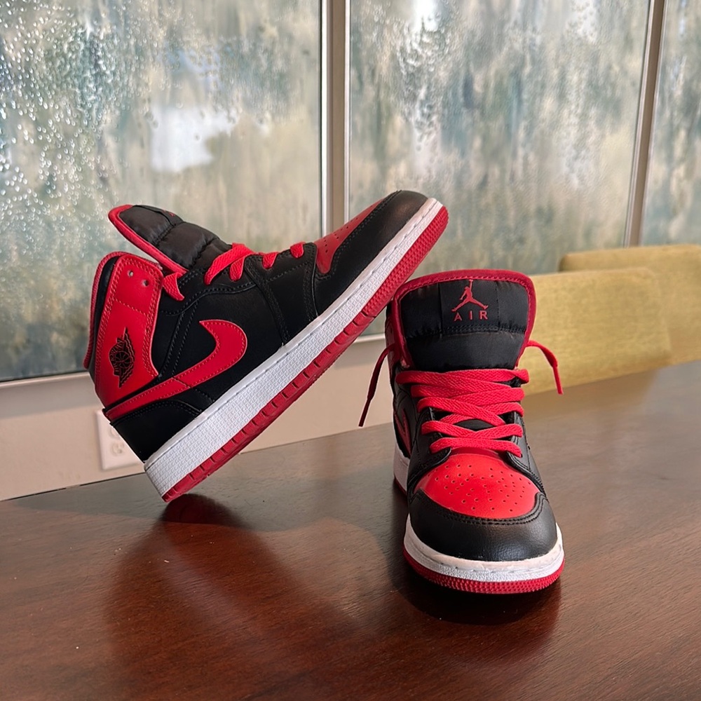 Jordan 1 Mid (GS) 'Alternate Bred' 2022